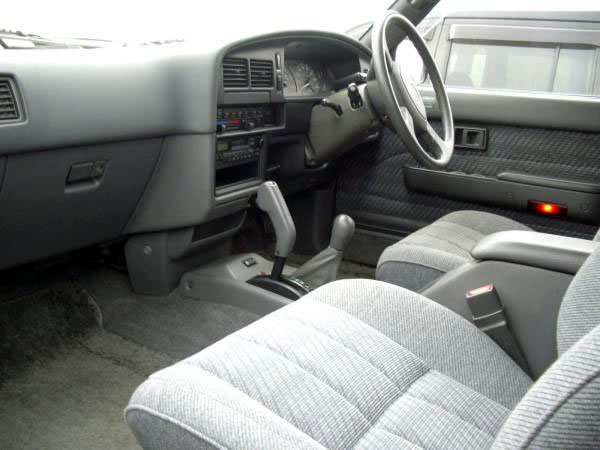 1992 LN130W surf /Interior View